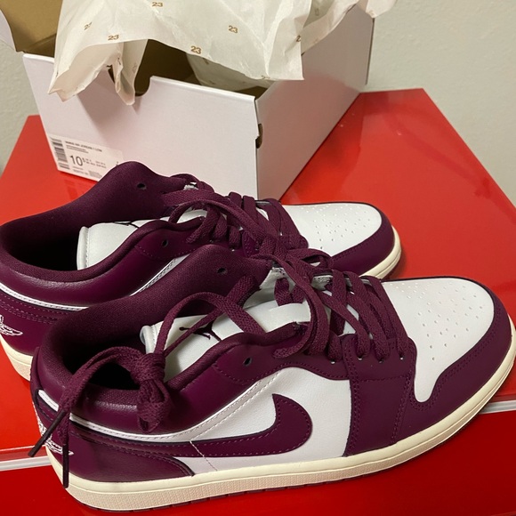 Brand NEW Women’s Air Jordan Nike Maroon and White dunks - Picture 1 of 5
